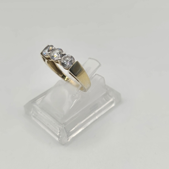 Vintage Size 7 SJD Shiny Round White Crystal CZ Gold Plated Stylish Ring - Picture 5 of 9